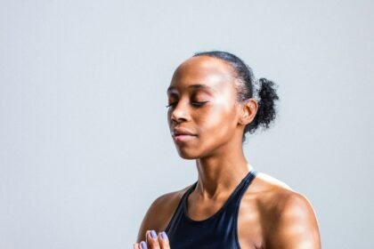 woman wearing black sports bra