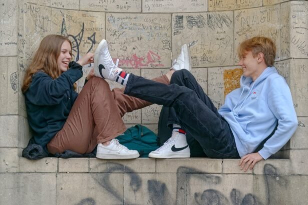 couple, teen, wall